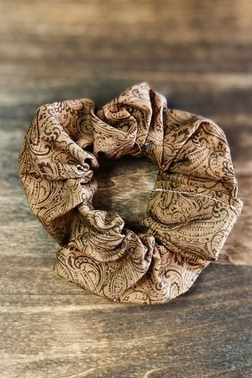 Scrunchie paisley print
