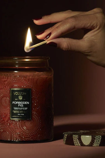 Voluspa large jar 18 oz candle