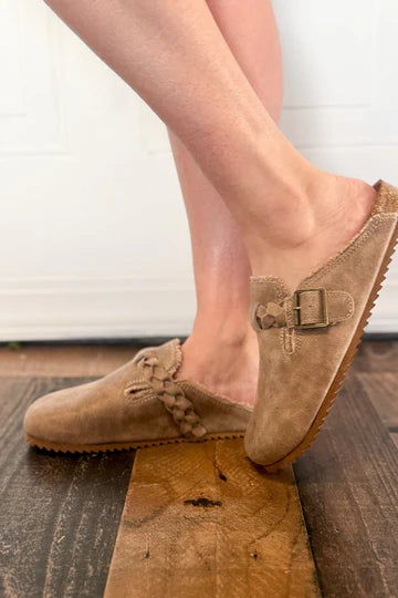 Very g iris 3 slip on branded mule