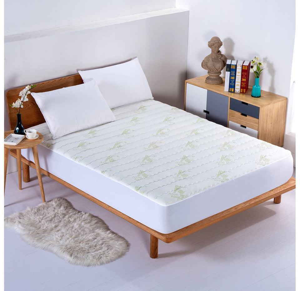 Aloe Vera hypoallergenic bamboo mattress pad