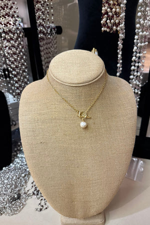 GOLDEN PEARL TOGGLE NECKLACE