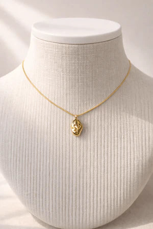 THE SCULPTED GOLD NECKLACE
