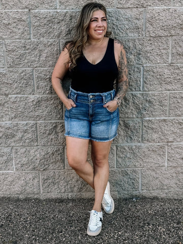 THE UNDERGROUND DOUBLE LAYERED V NECK TANK