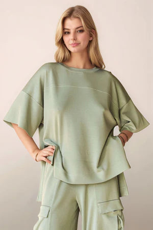 THE SAGE VALLEY SLIT SIDE TEE