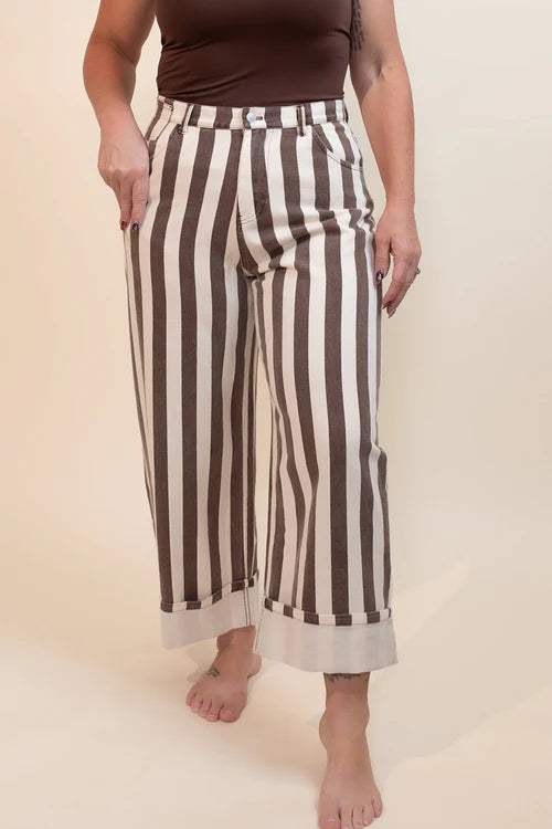 The cinnamon stripe barrel jeans