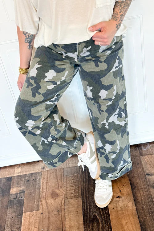 Mica the camo trail wide leg crop pants
