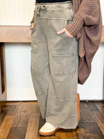 COASTAL COMFORT CARGO KNIT PANTS