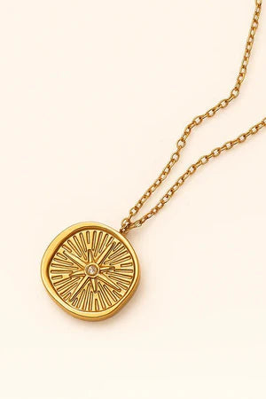 PRESSIE NORTH STAR PENDANT NECKLACE