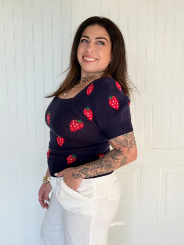SWEET STRAWBERRY PUFF SLEEVE TOP