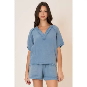 THE BAREFOOT AFTERNOON V NECK