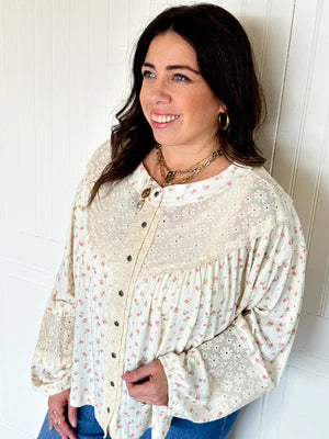 THE GARDEN EYELET KNIT BLOUSE
