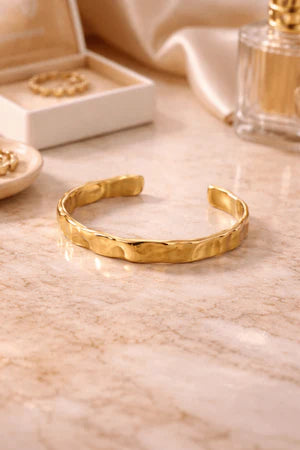 THE GOLDEN CURRENT CUFF