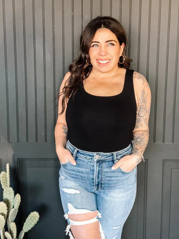 THE PERFECT TANK SQUARE NECK TANK TOP